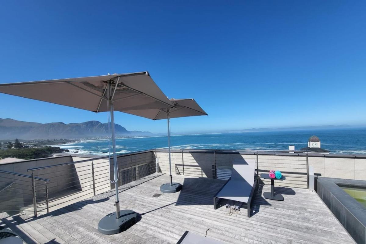 Whale Watchers Studio Apartment Hermanus Exterior photo